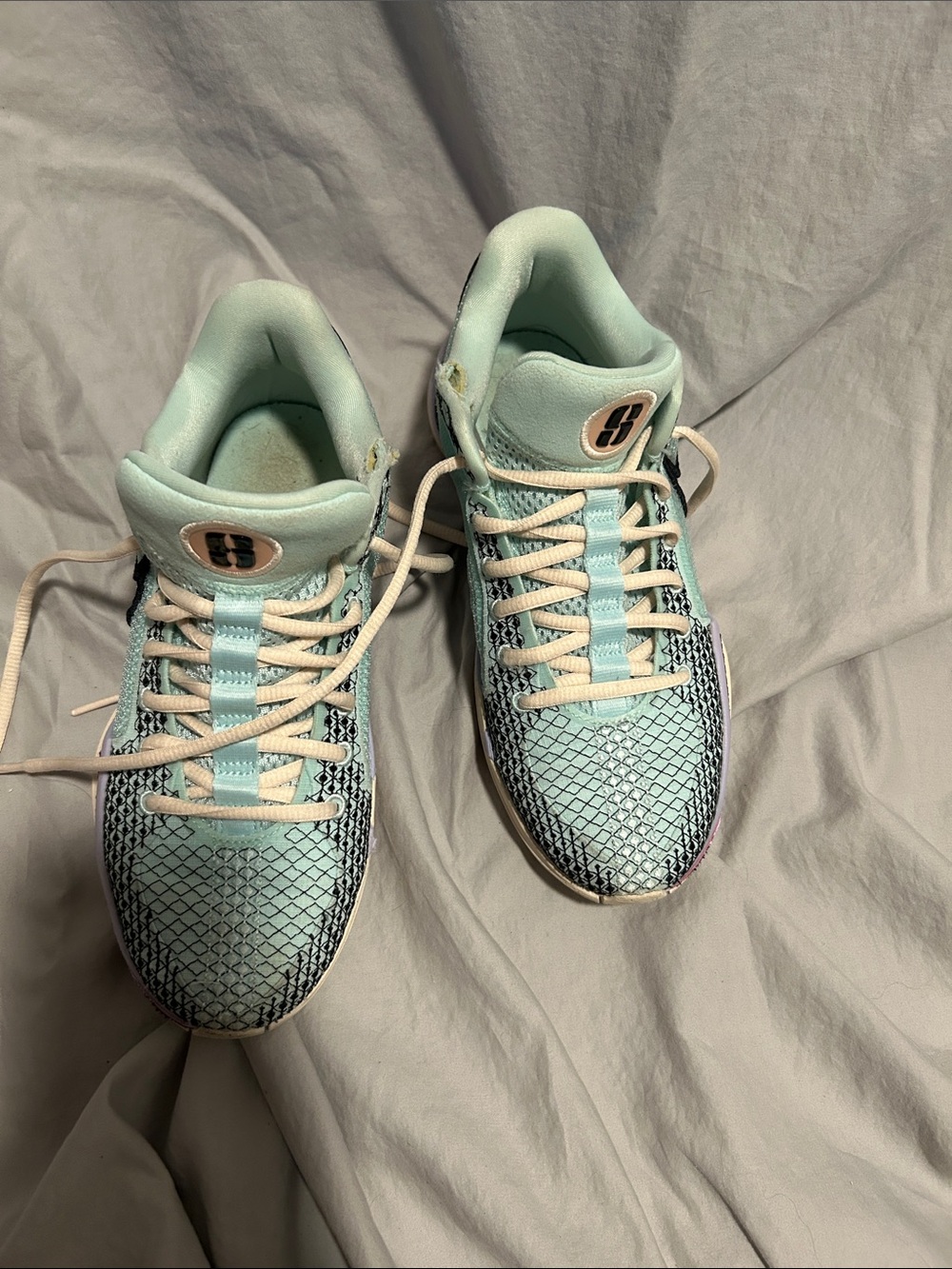 Nike Women's Mint Green and White Mesh-Pattern Sneakers